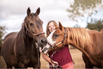 Photo horses with trainer