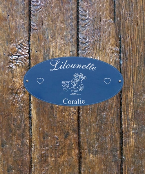 Plaque pour écurie en PVC personnalisée